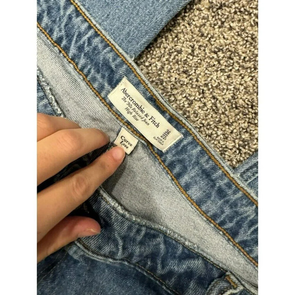 NWT abercrombie and fitch the 90’s relaxed jean high rise SZ 36/22 - Picture 3 of 5